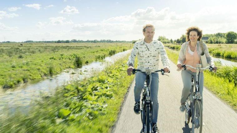 Bed And Breakfast De Dijk Zuid-Beijerland Eksteriør bilde